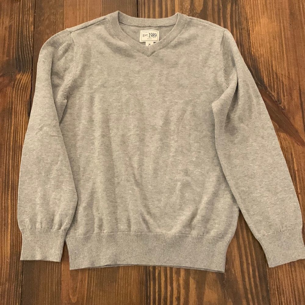 🆕 NWOT Boys Children’s Place Grey V Neck Sweater!